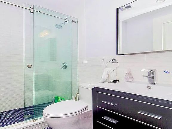 4th image of 82 2nd Ave APT 1