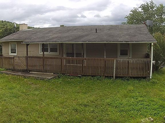 3rd image of 1373 Round Top Rd