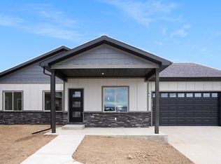 1658 Weminuche Ave, Montrose, CO 81401