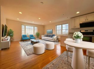 12 Naviens Ln #1, Waltham, MA 02453