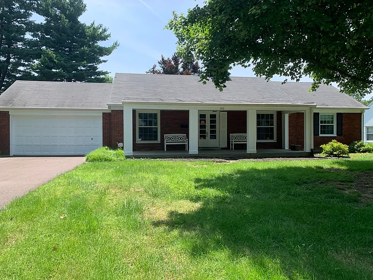 610 Southview Dr — Photo 1