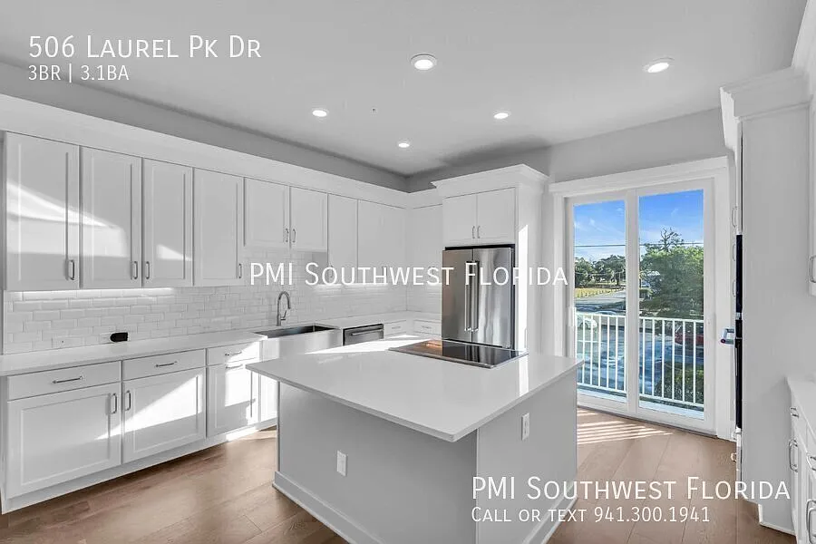 Luxurious Townhome for Annual Rental in Laurel Park — Photo 3