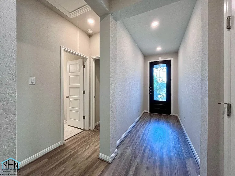 2307 Castello Way — Photo 10