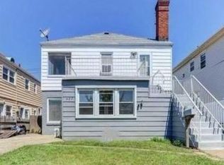 627 W Park Ave, Long Beach, NY 11561