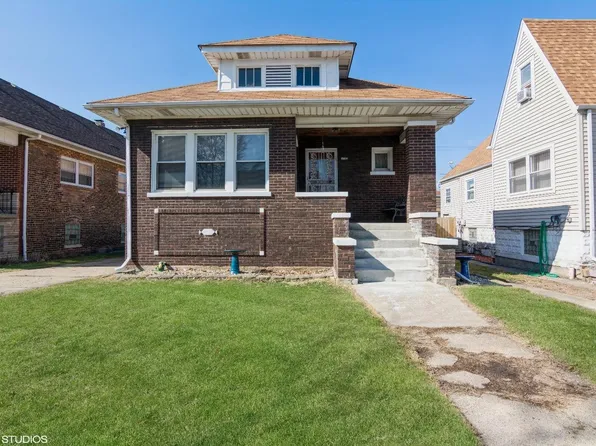 2040 Lake Ave, Whiting, IN 46394