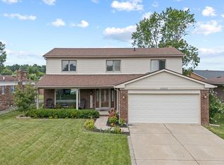 44644 Crestmont Dr, Canton, MI 48187