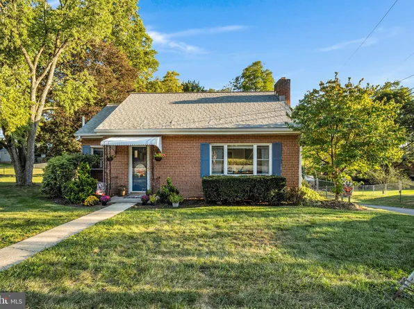 5797 Locust Ln, Harrisburg, PA 17109