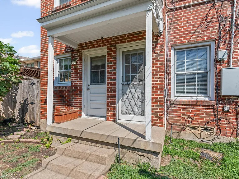 5834 Goodwin Ave — Photo 27