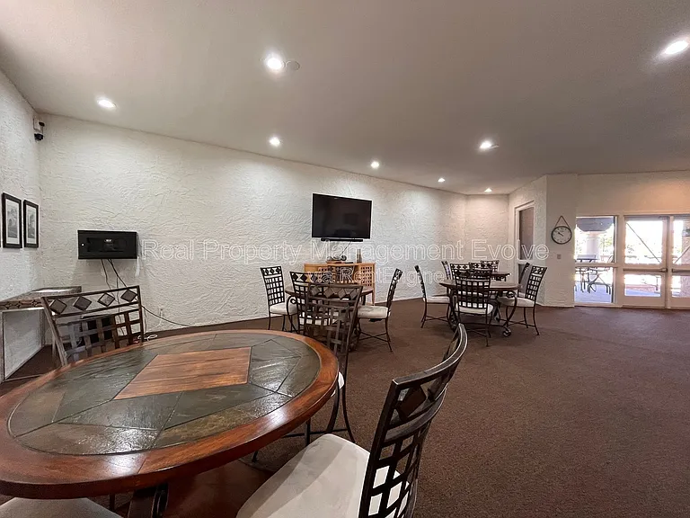 7513 N Via Camello Del Sur — Photo 40