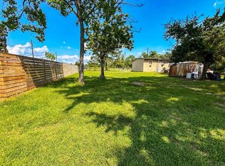 20563 Cochran Rd, Prairie View, TX 77445