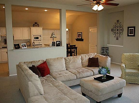 3rd image of 1169 Valley Oaks Dr