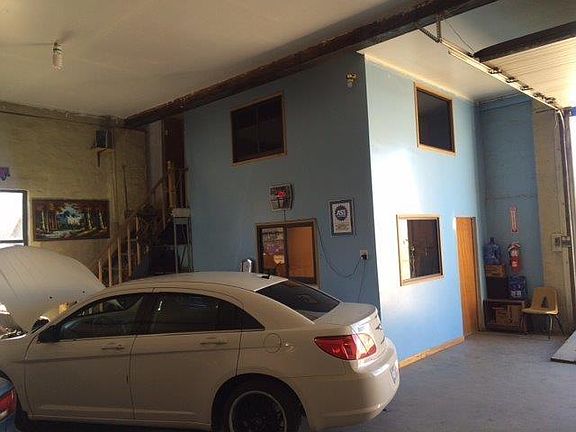 5th image of 917 Herald Ave