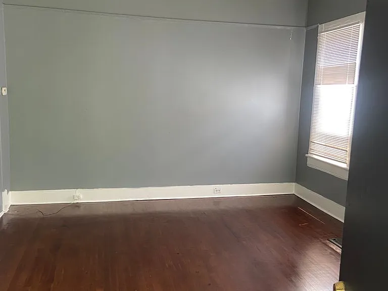 2812 Beacon Ave — Photo 8