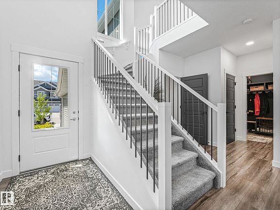 3rd image of 7151 Edgemont Way NW