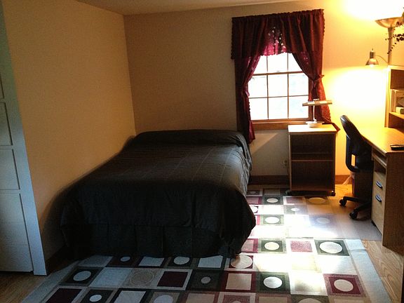 2nd image of 29 Mountain View Cir