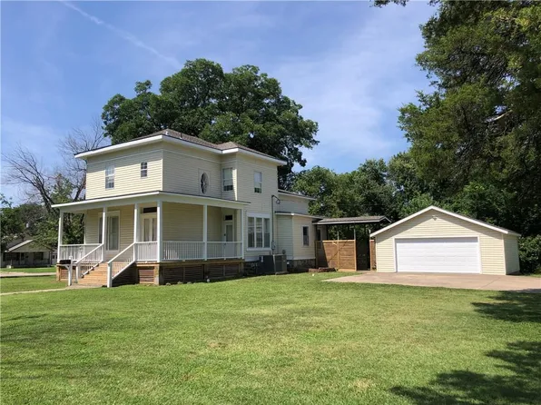 119 S 12th St, Independence, KS 67301