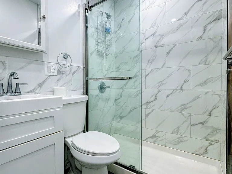 4310 Broadway #2 — Photo 5