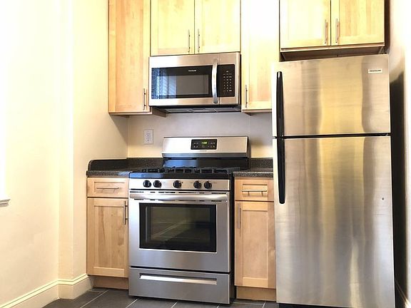 3rd image of 6940 108th St APT 1B