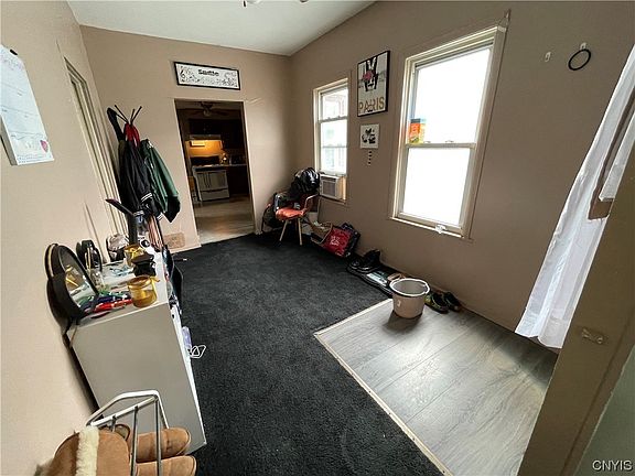 4th image of 410 Union Pl