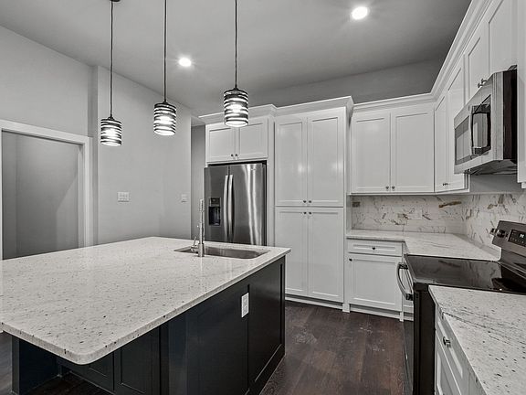5th image of 204 N Getzendaner St Unit 2
