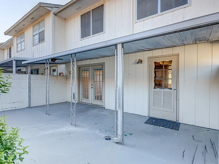 1908 Leslie Dr — Photo 21
