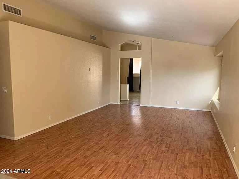 814 W Morelos St — Photo 2
