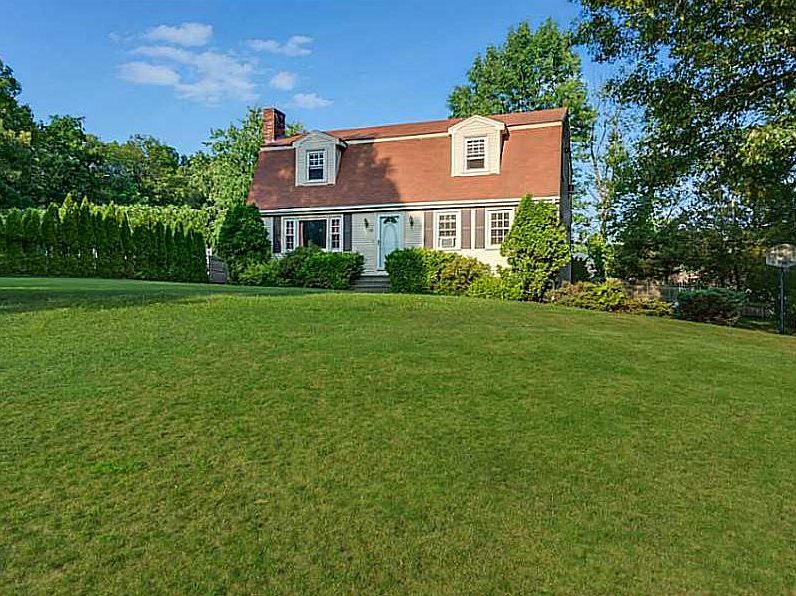 2nd image of 333 Abbey Dr