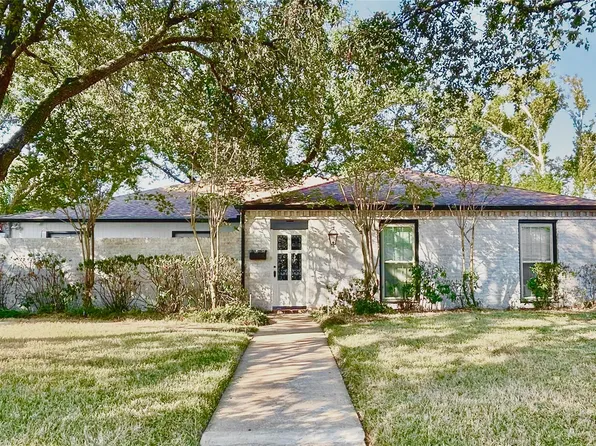 10010 Burgoyne Rd, Houston, TX 77042