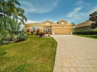 317 39th St NE, Bradenton, FL 34208