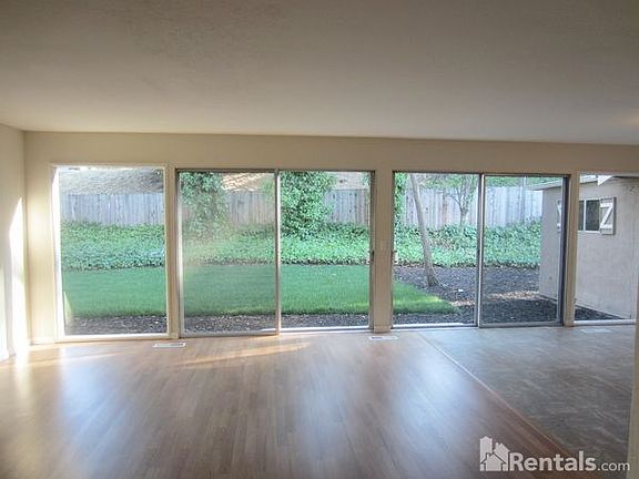 4th image of 1907 Sereno Dr