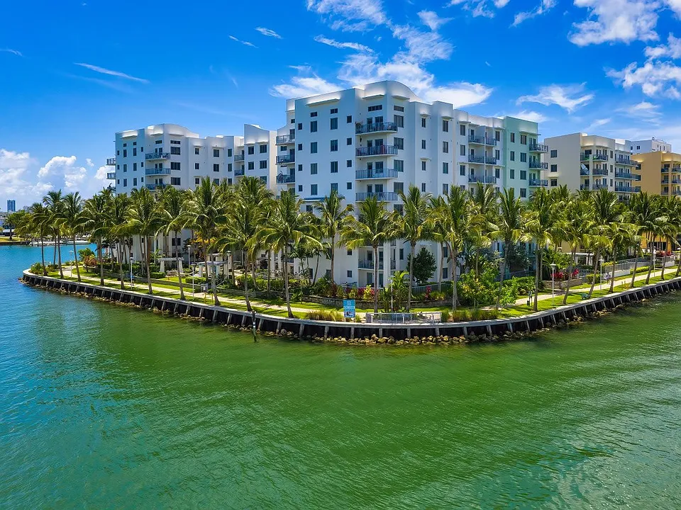Moda North Bay Village