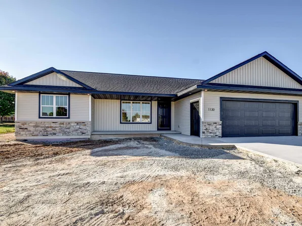 1130 Northwood Dr, Seymour, WI 54165