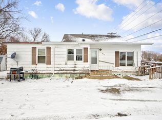 815 N Fairlakes Ave, Fairmont, MN 56031