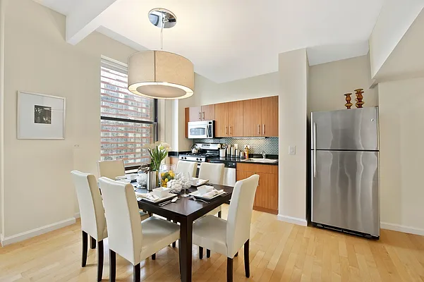 Sold by Nest Seekers International | media 9