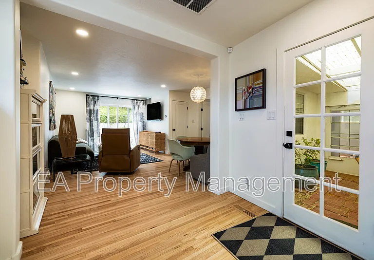 520 San Pasquale Ave SW — Photo 11