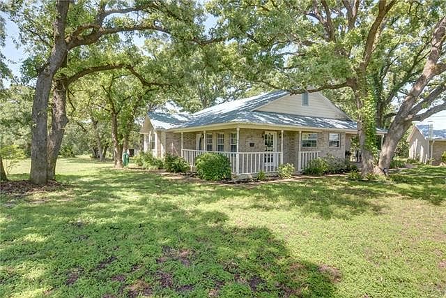 1st image of 105 Solomon Ln