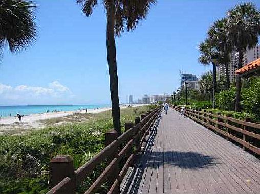 5th image of 3120 Collins Ave APT 811