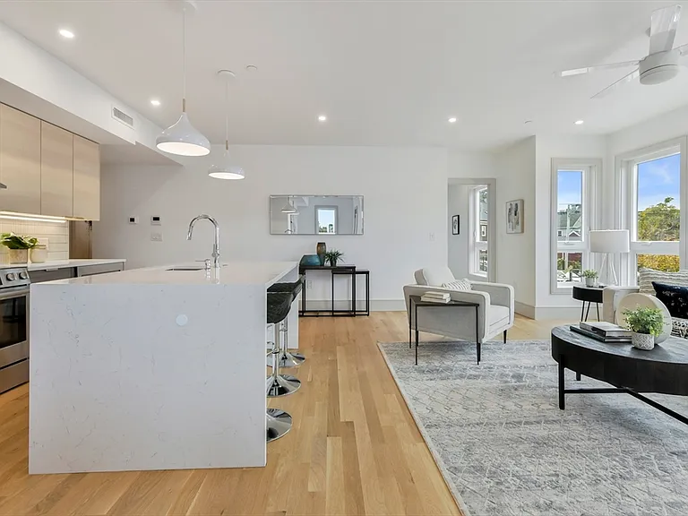 19 Clapp St #4 — Photo 11