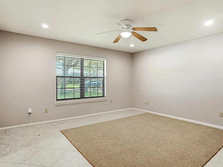 4861 Ledgestone Ct — Photo 10