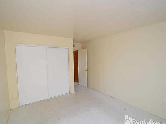 4th image of 1234 N Dodge Blvd