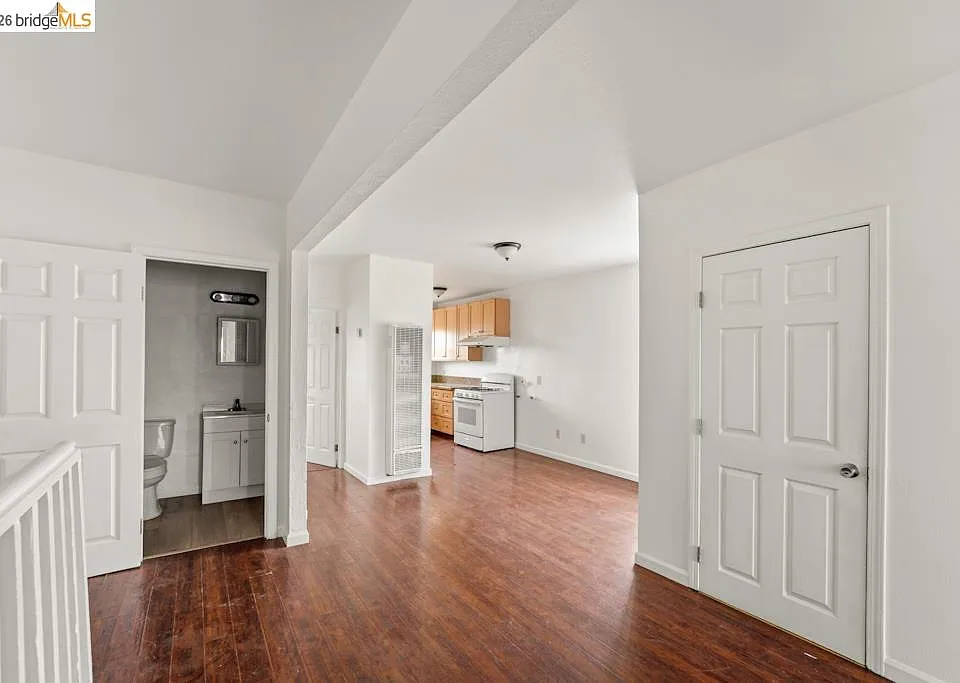 402 Bissell Ave #402