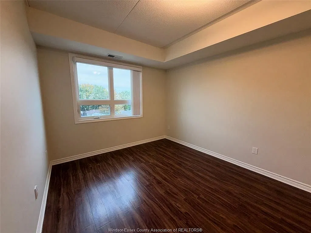 2 bed, $2,325 — Photo 4