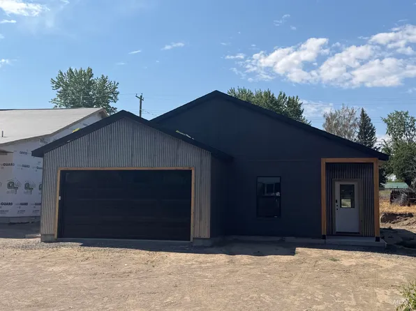 351 Valley Rd E, Hagerman, ID 83332