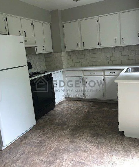 3700 Kalamazoo Ave SE — Photo 17
