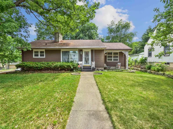 1100 W Groveland Ave, Peoria, IL 61604