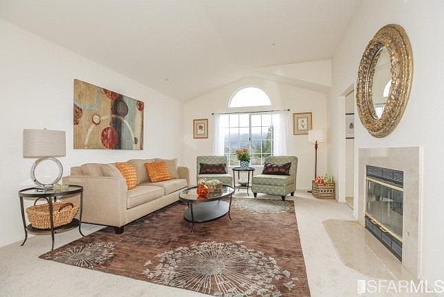 1st image of 211 Southhill Ct