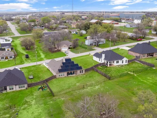 279 W Morris St, Rhome, TX 76078