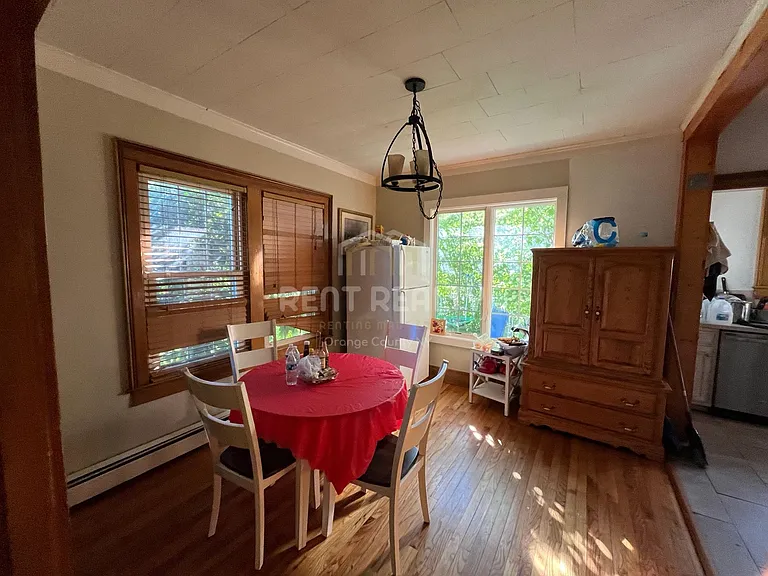 123 High St — Photo 3