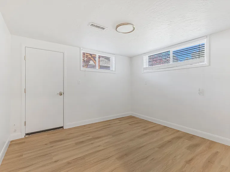 2895 E Cherry Blossom Ln — Photo 17