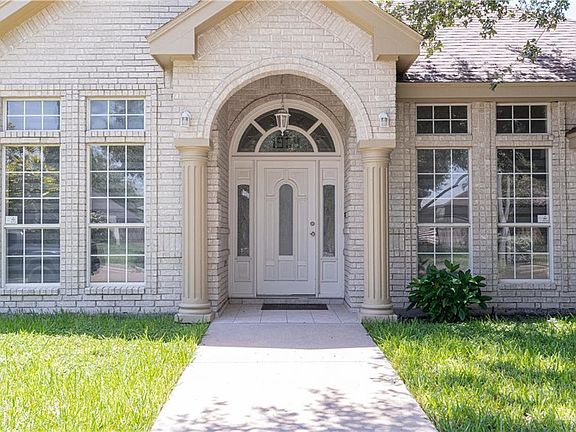 2nd image of 1904 Fair Oaks Dr